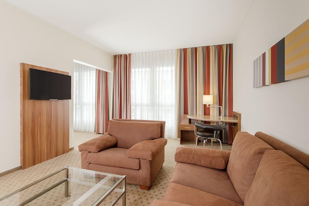 Hotel Nh Muenchen Ost Conference Center Aschheim Esterno foto