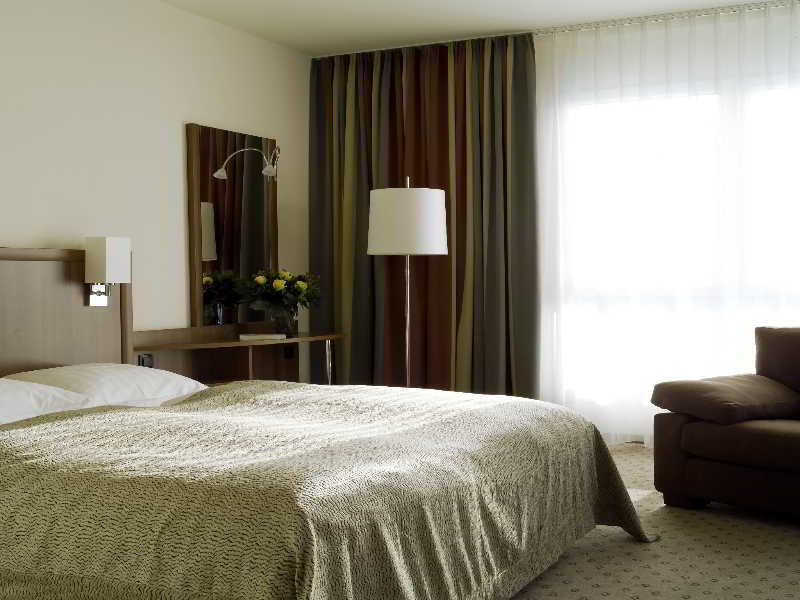 Hotel Nh Muenchen Ost Conference Center Aschheim Esterno foto