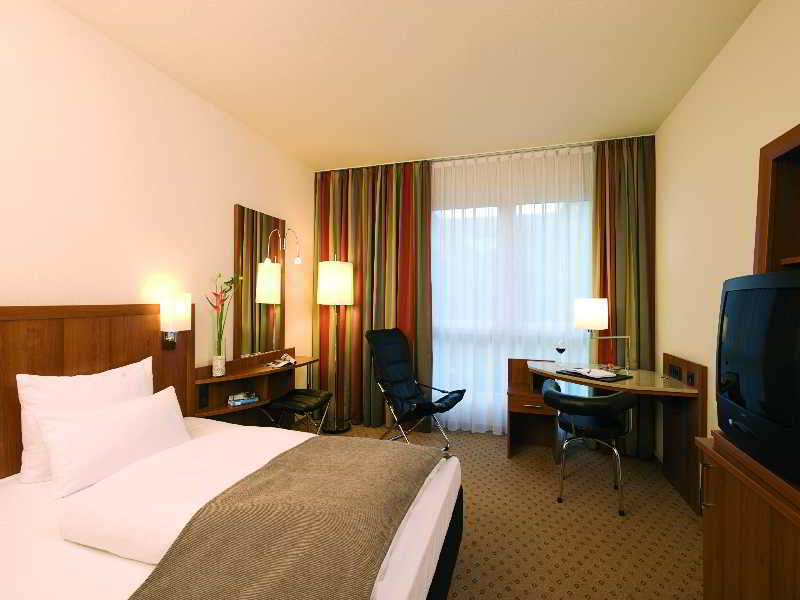 Hotel Nh Muenchen Ost Conference Center Aschheim Esterno foto